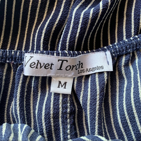 Bundle 2/$10 Nautical Ruffle Crop Top - Picture 4 of 4